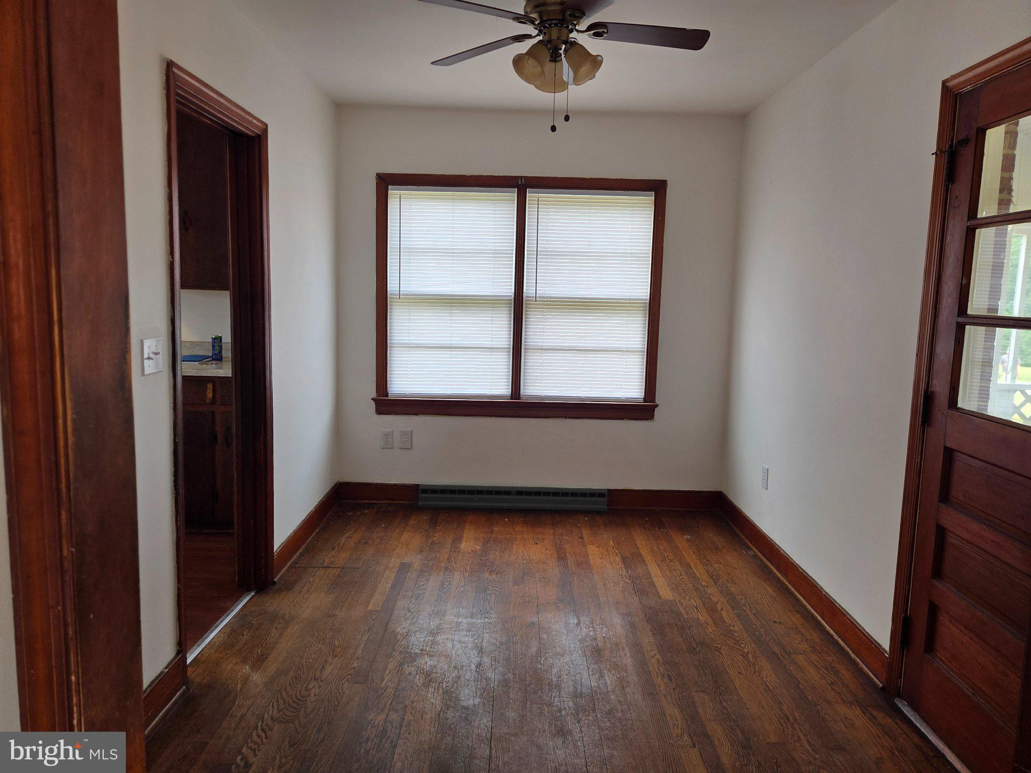 23432 Fork Bridge Road Milford, VA 22514 - Photo 7 of 11 Dining Room