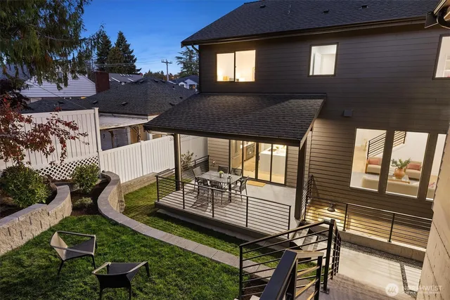 $2,989,000 | 2515 35th Avenue West, Seattle, WA 98199