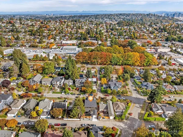 $2,889,000 | 2515 35th Avenue West, Seattle, WA 98199