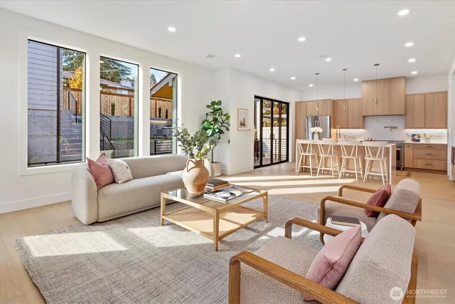 $2,989,000 | 2515 35th Avenue West, Seattle, WA 98199