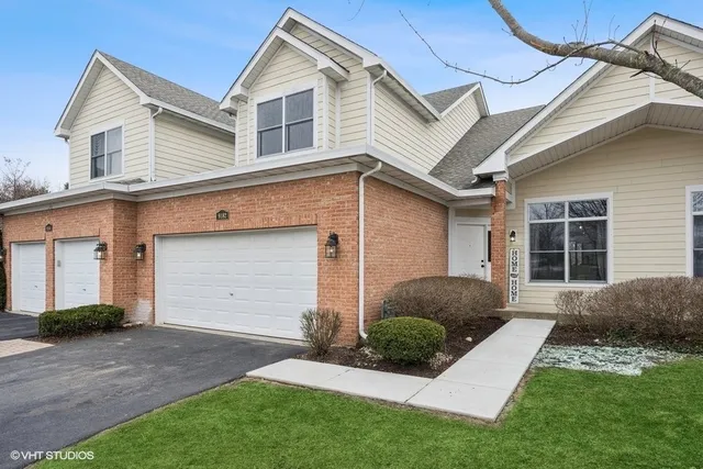 $400,000 | 9182 Falcon Greens Drive, Lakewood, IL 60014