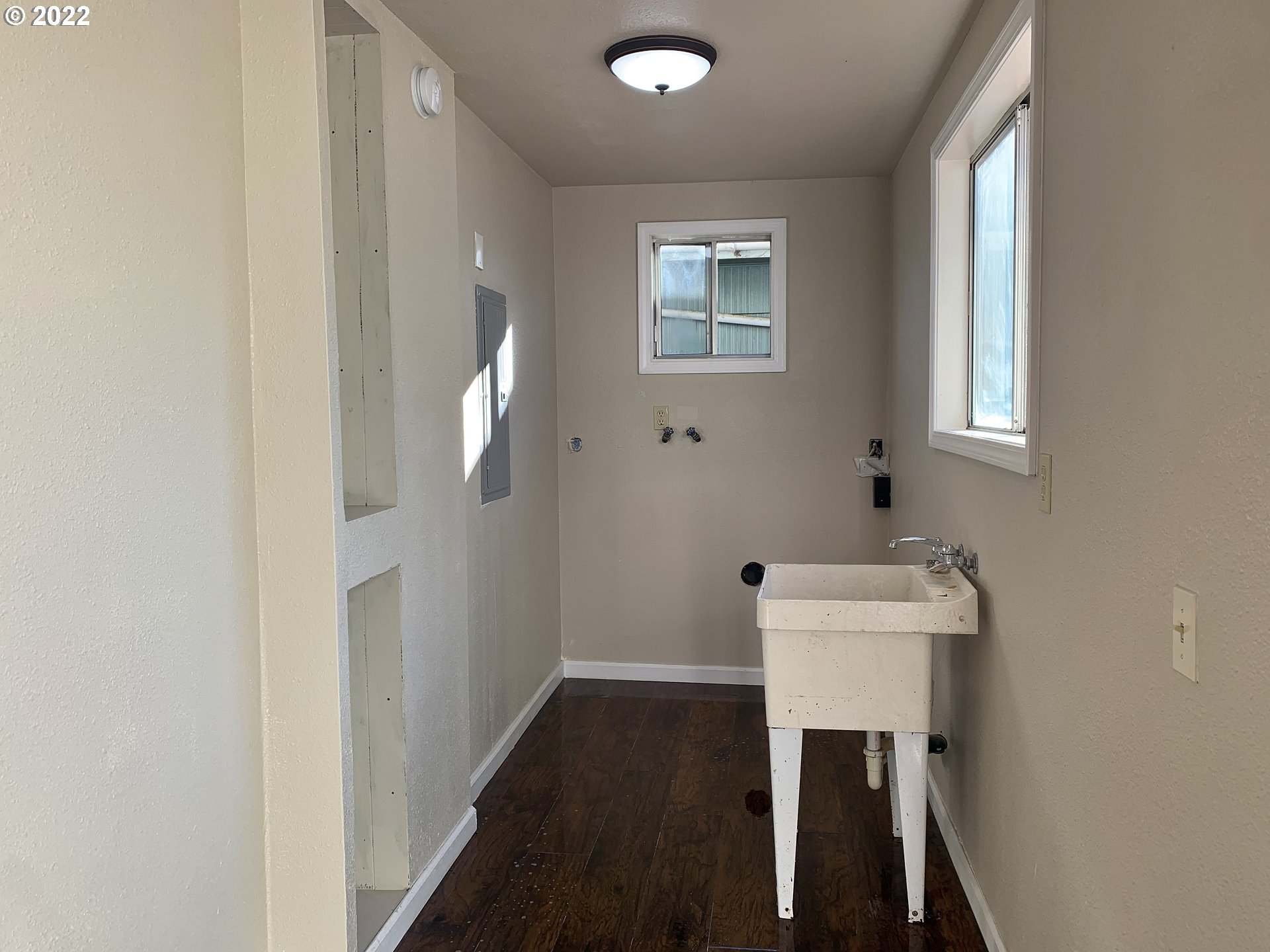 638 4th Street Myrtle Point, OR 97458 - Photo 10 of 25 Gallery Image 10