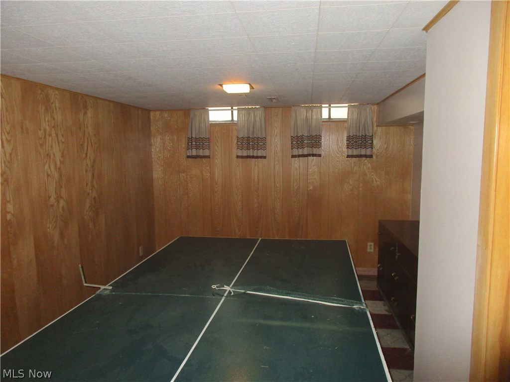 975 Hanley Road Cleveland, OH 44124 - Photo 17 of 21