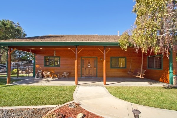 40785 Via De La Roca Fallbrook, CA 92028 - Photo 2 of 25