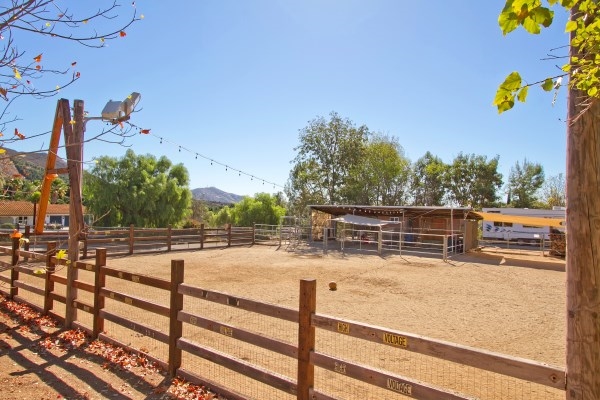 40785 Via De La Roca Fallbrook, CA 92028 - Photo 22 of 25