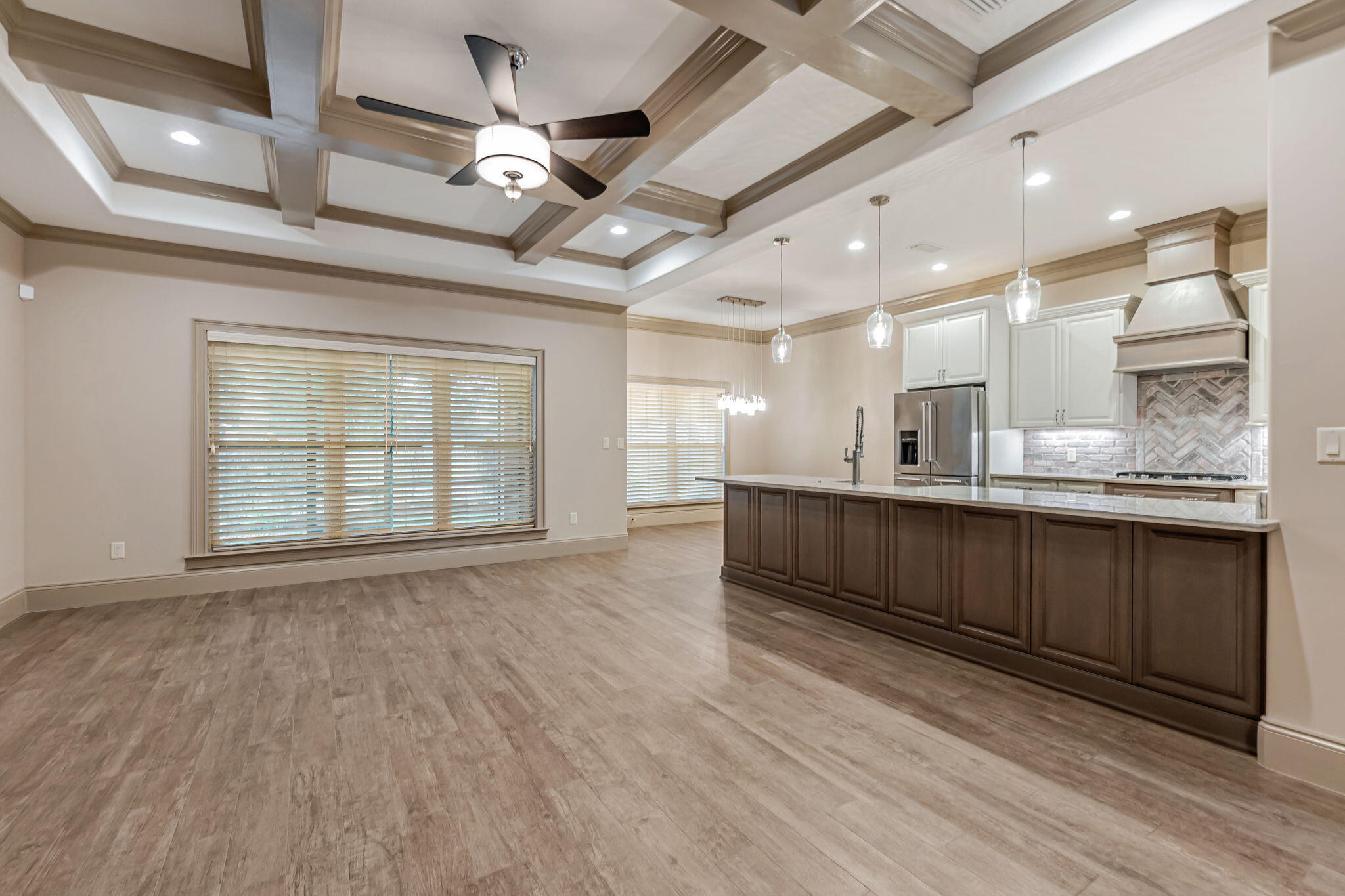 104 Mooney Road Northeast Fort Walton Beach, FL 32547 - Photo 14 of 48 Living room