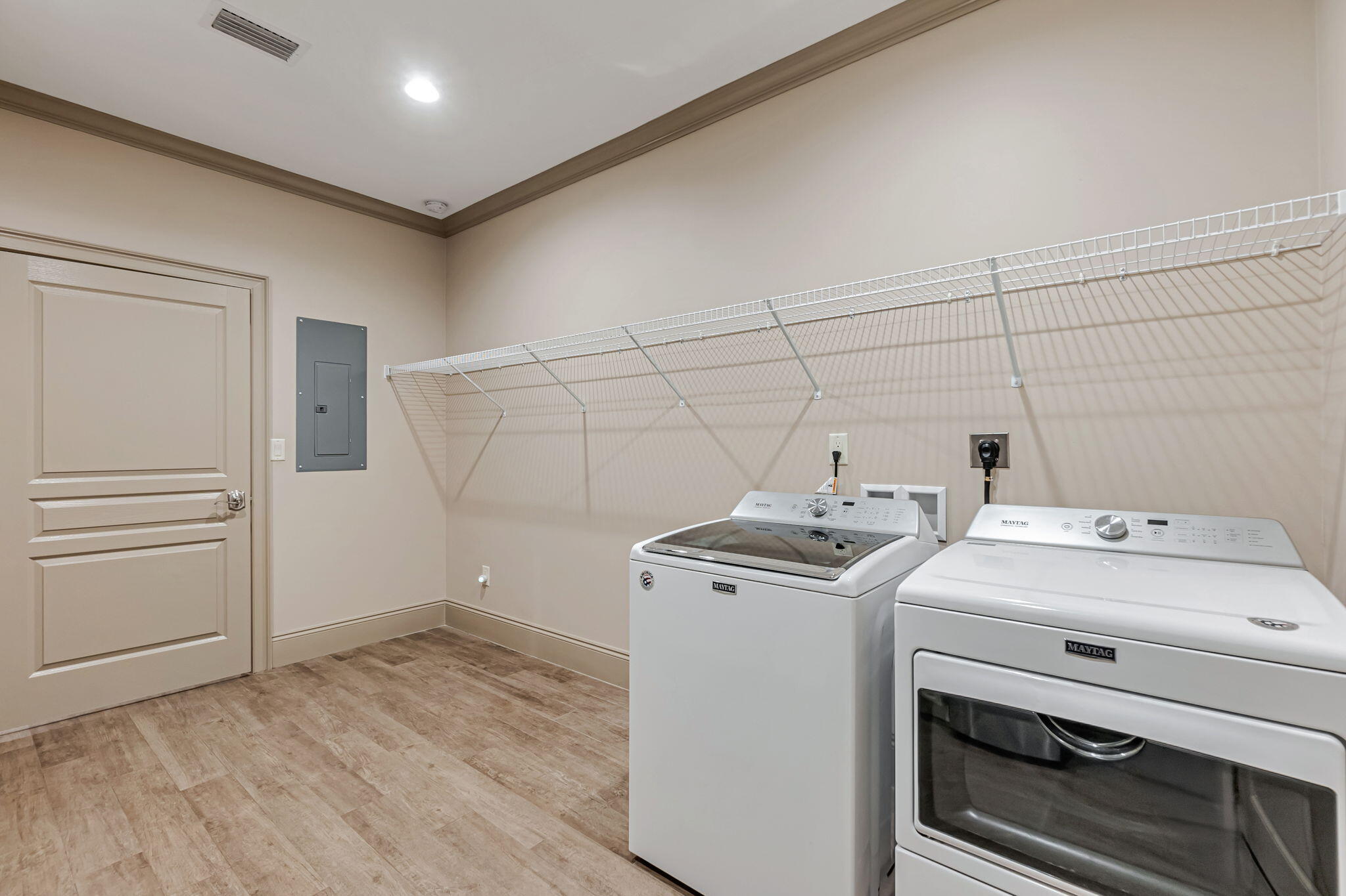 104 Mooney Road Northeast Fort Walton Beach, FL 32547 - Photo 25 of 48 Laundry