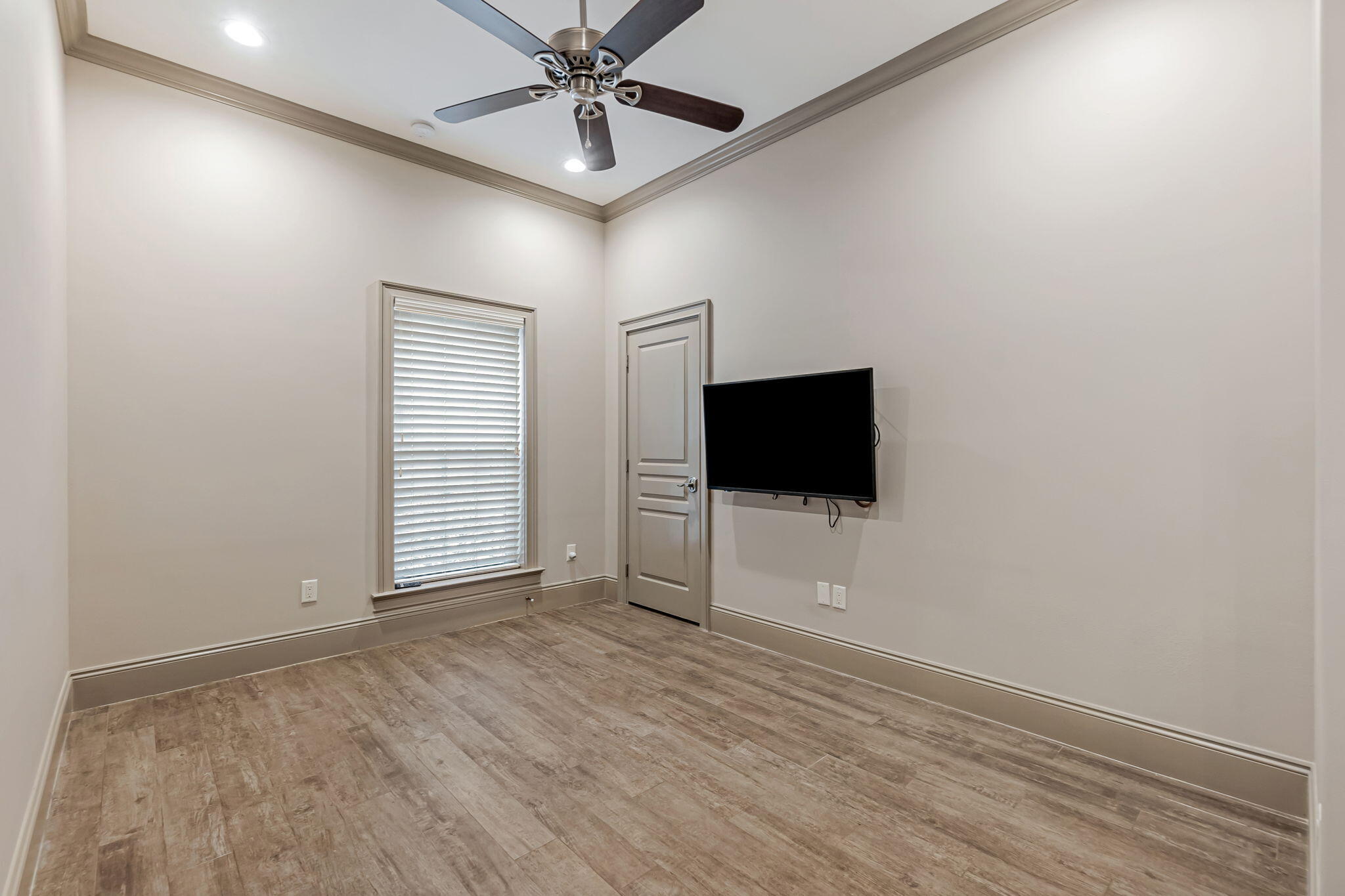 104 Mooney Road Northeast Fort Walton Beach, FL 32547 - Photo 34 of 48 Bedroom 1