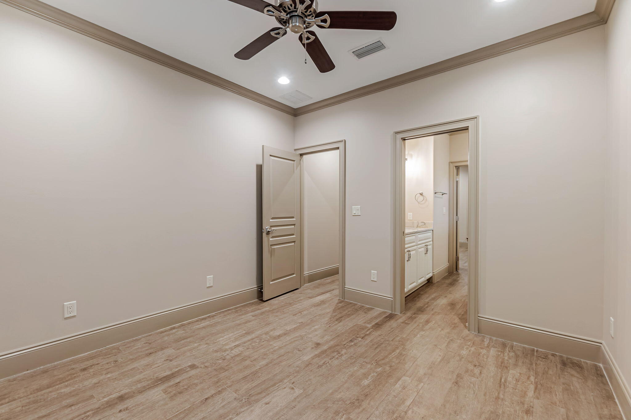 104 Mooney Road Northeast Fort Walton Beach, FL 32547 - Photo 37 of 48 Bedroom 2