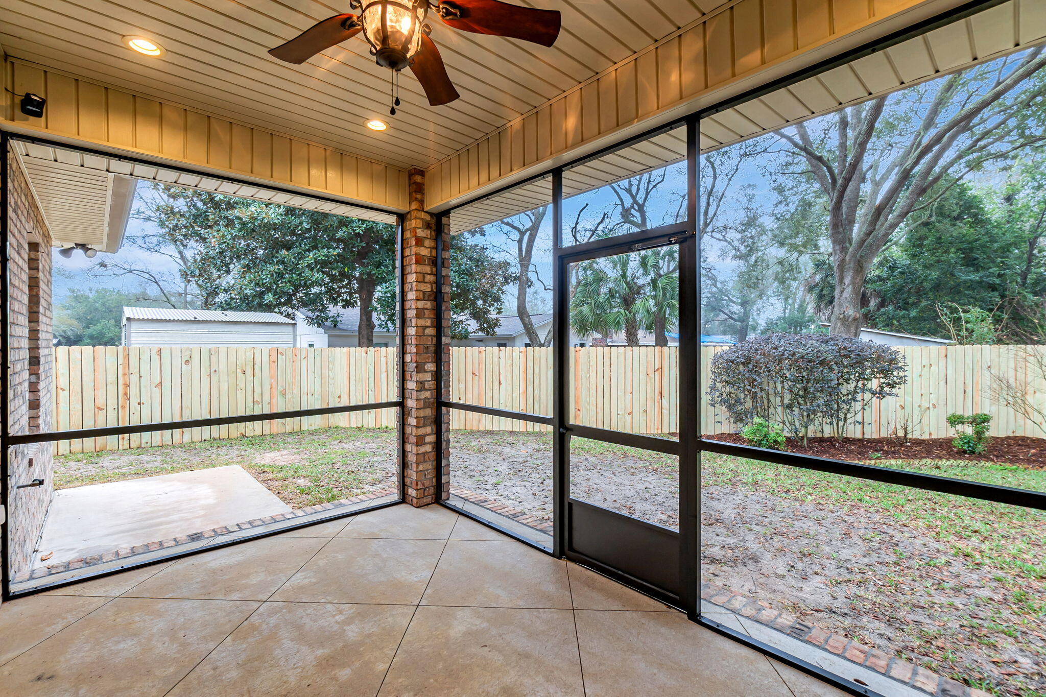 104 Mooney Road Northeast Fort Walton Beach, FL 32547 - Photo 44 of 48 Screened in porch