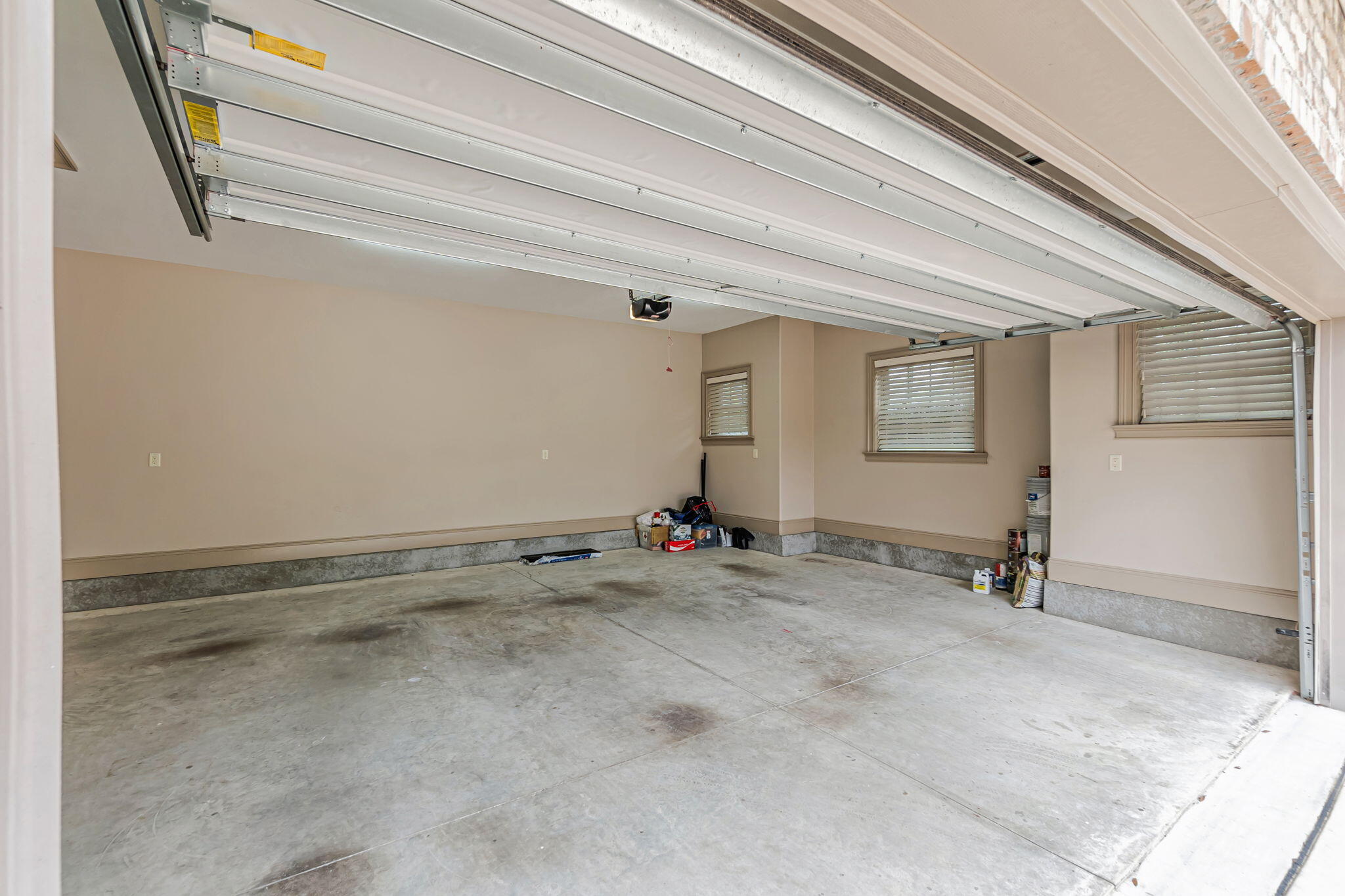104 Mooney Road Northeast Fort Walton Beach, FL 32547 - Photo 7 of 48 Garage