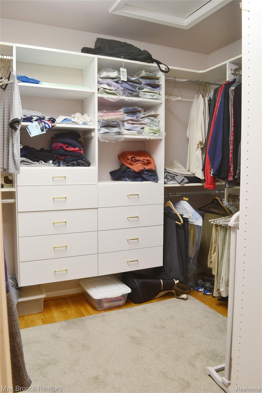 3795 Warwick Drive Rochester, MI 48309 - Photo 30 of 51 MASTER BEDROOM WALK IN CLOSET