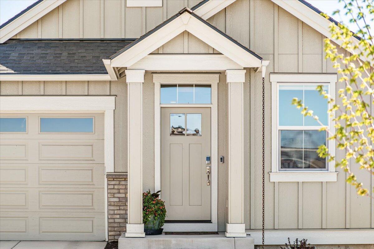 3871 Northeast Oakside Loop Bend, OR 97701 - Photo 2 of 50 02
