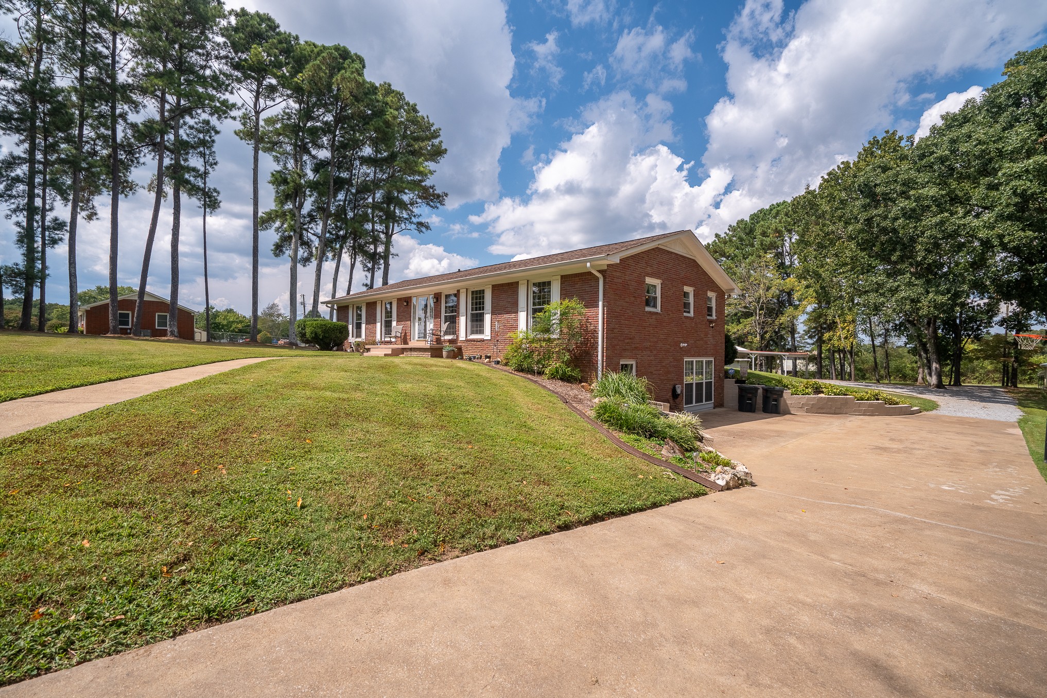 12 Horseshoe Bend Road Leoma, TN 38468 - Photo 10 of 51 a view of a house with a yard