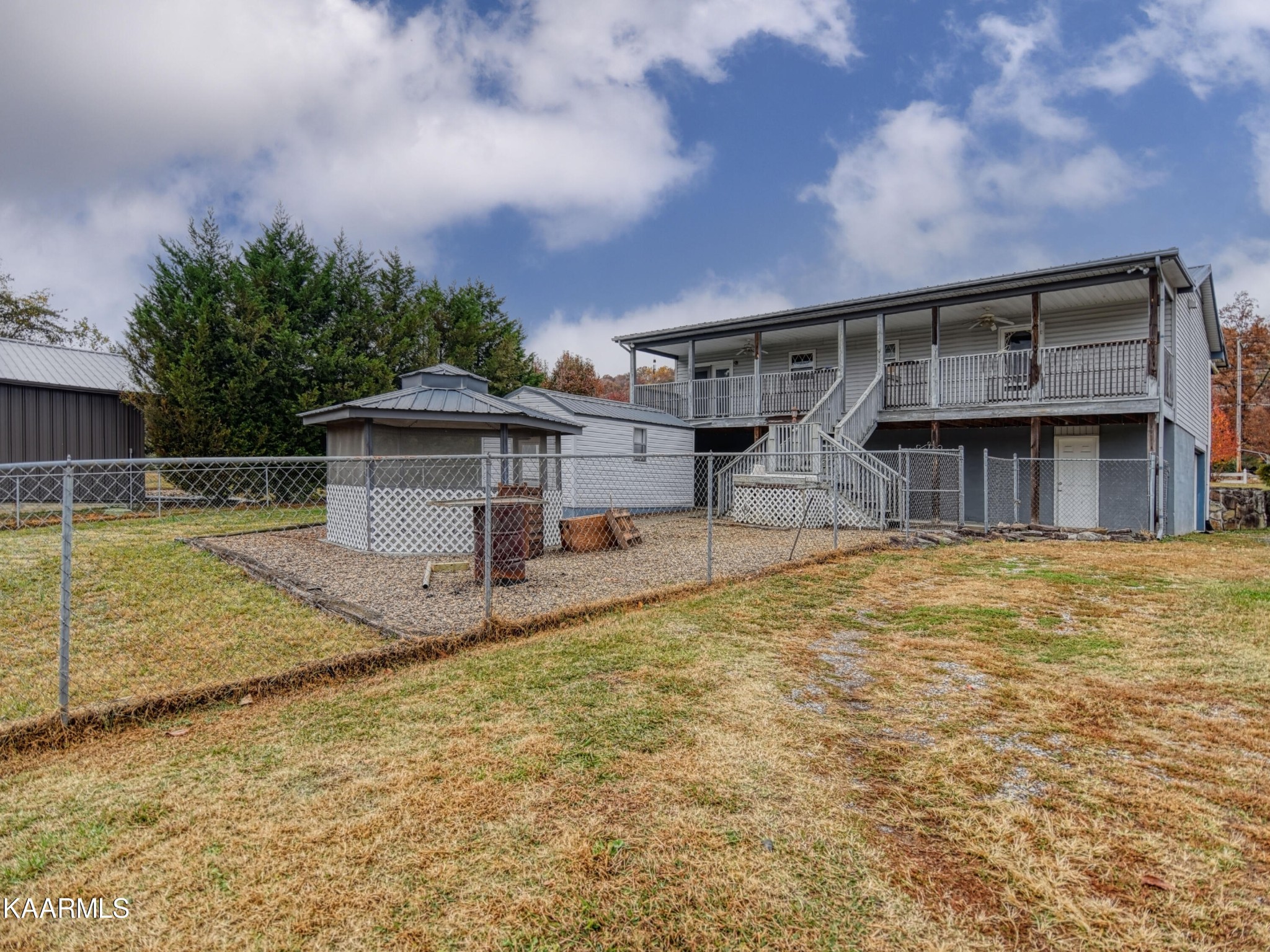 408 Raccoon Valley Road Powell, TN 37849 - Photo 5 of 31
