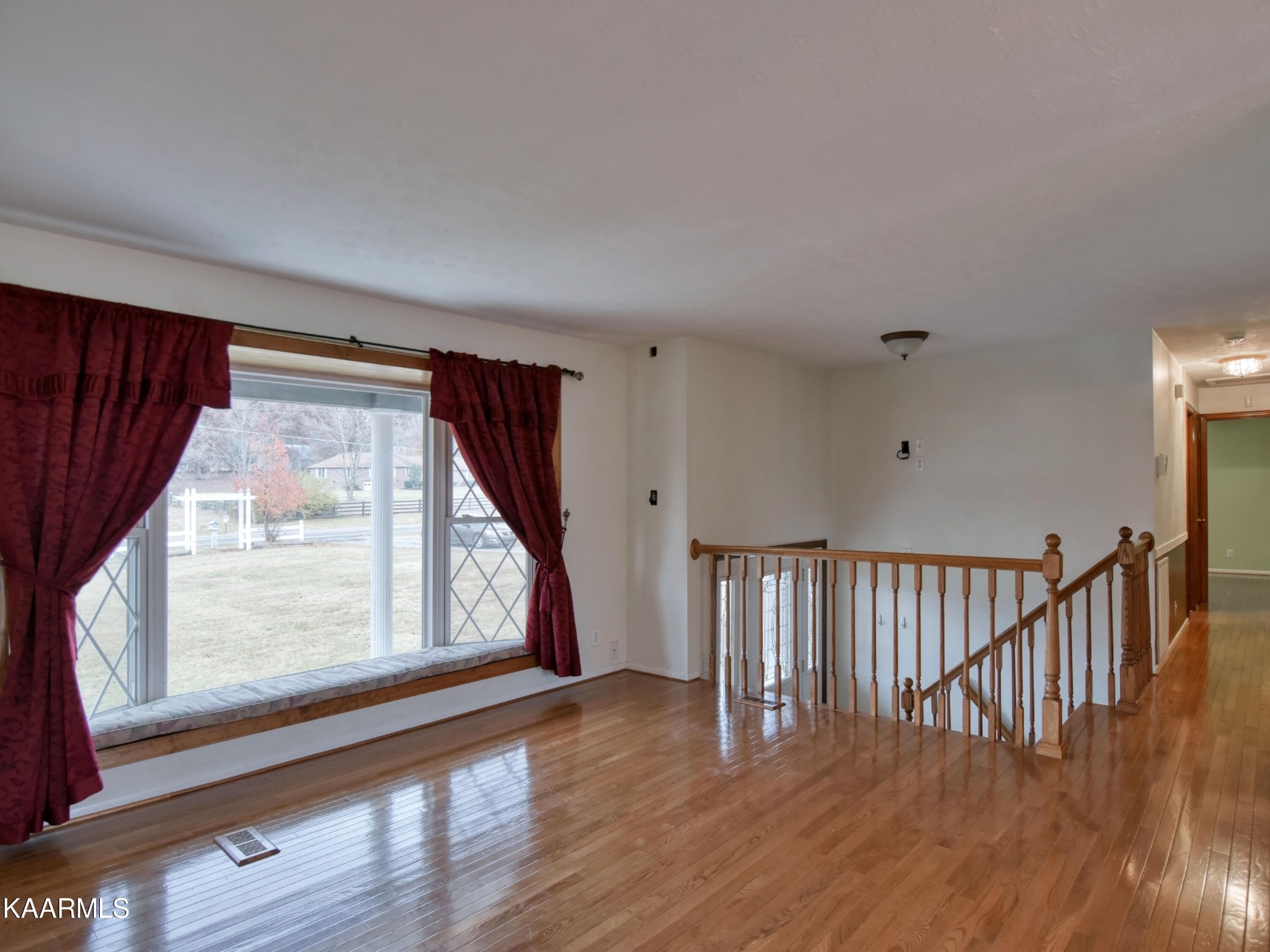 408 Raccoon Valley Road Powell, TN 37849 - Photo 6 of 31