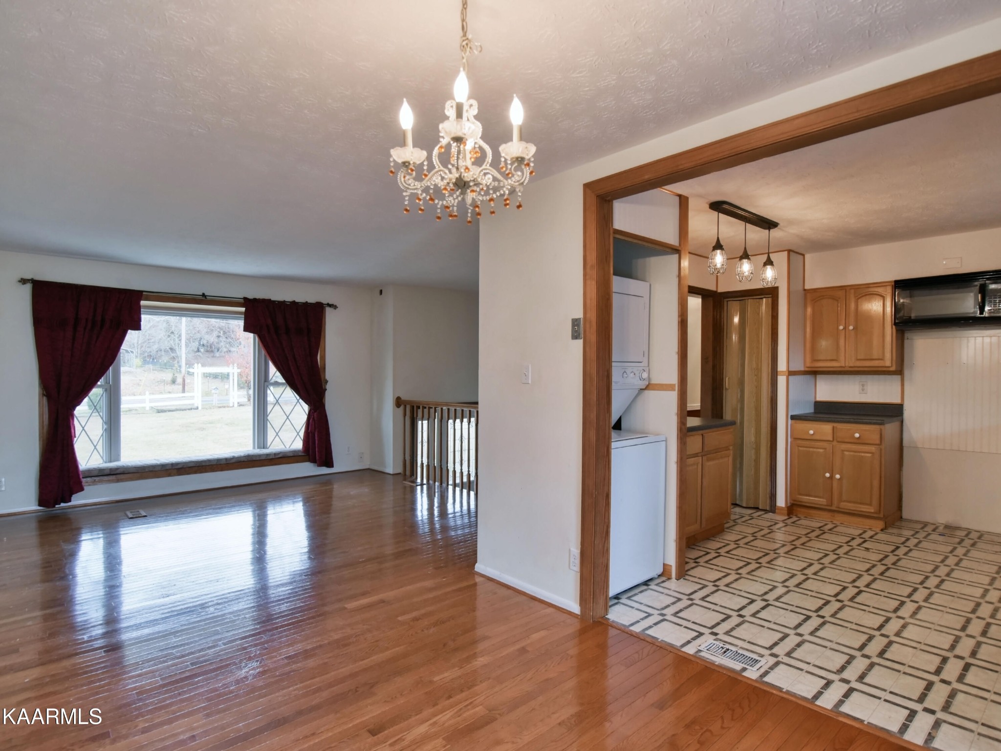 408 Raccoon Valley Road Powell, TN 37849 - Photo 9 of 31