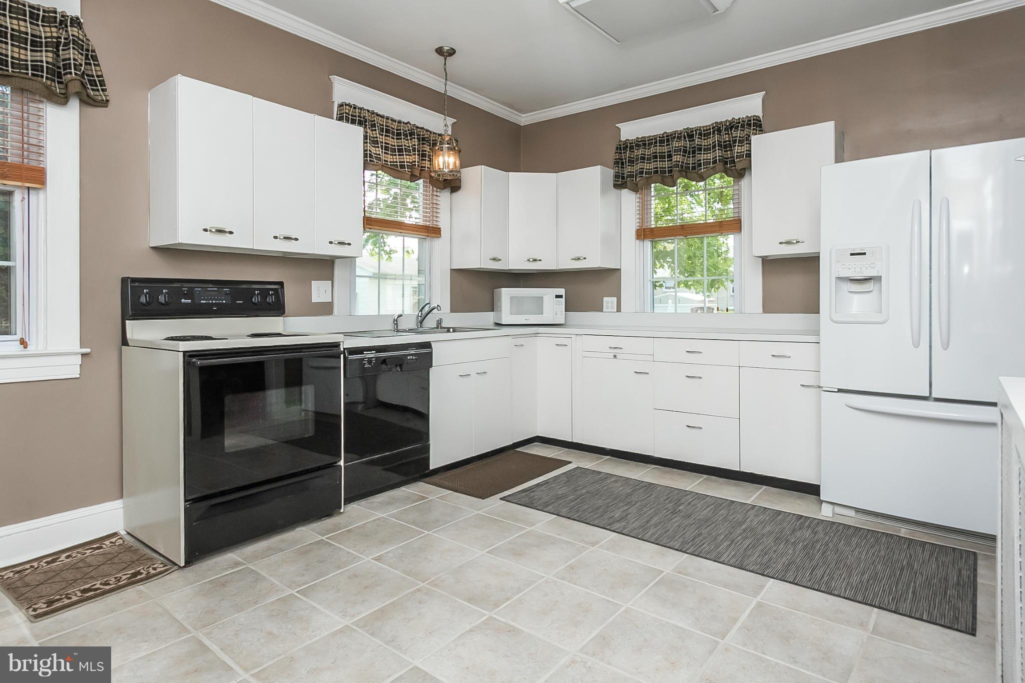 1900 Sunberry Road Baltimore, MD 21222 - Photo 11 of 30 Kitchen