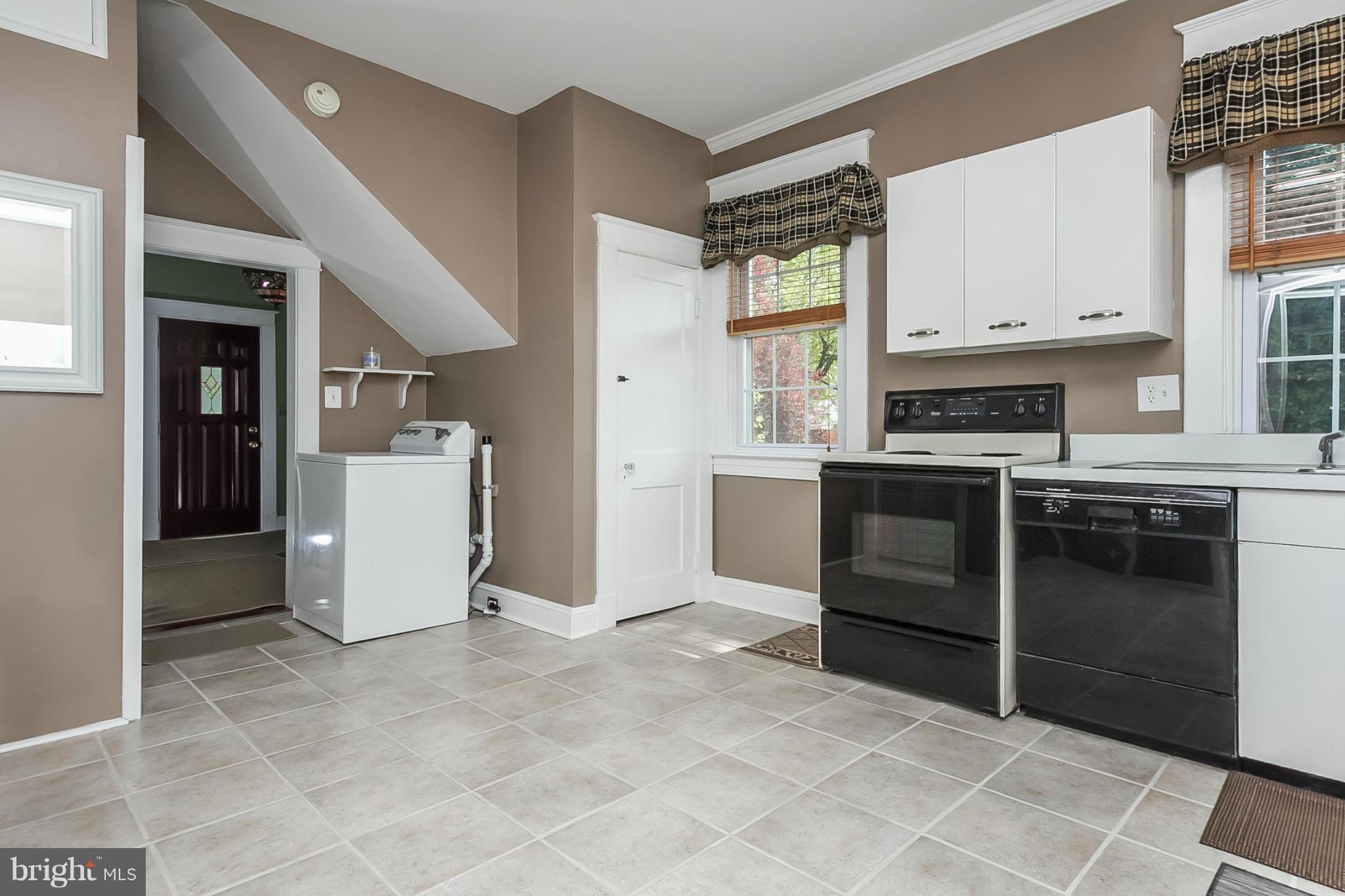 1900 Sunberry Road Baltimore, MD 21222 - Photo 13 of 30 Kitchen