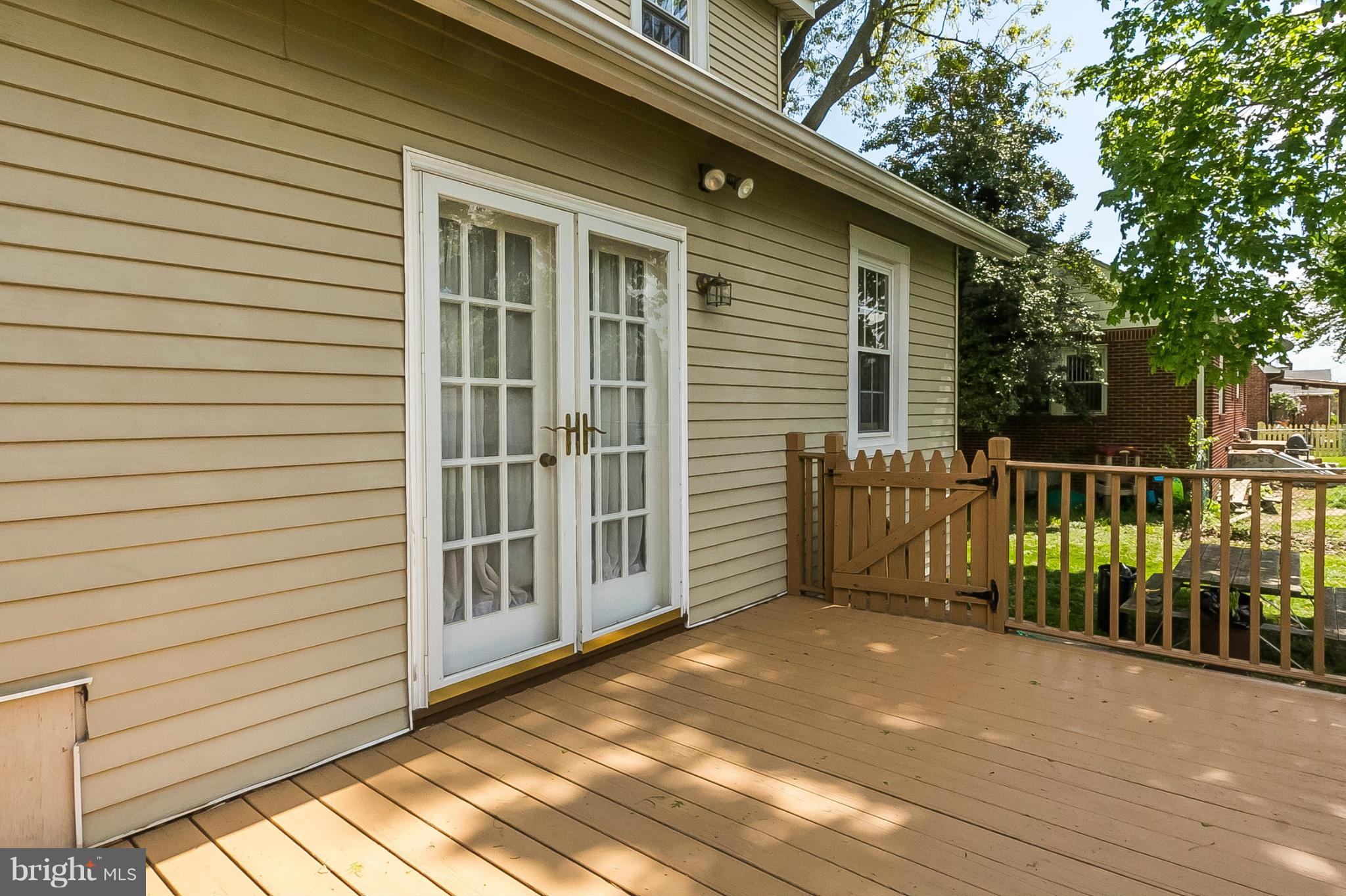 1900 Sunberry Road Baltimore, MD 21222 - Photo 26 of 30 Exterior (Rear)