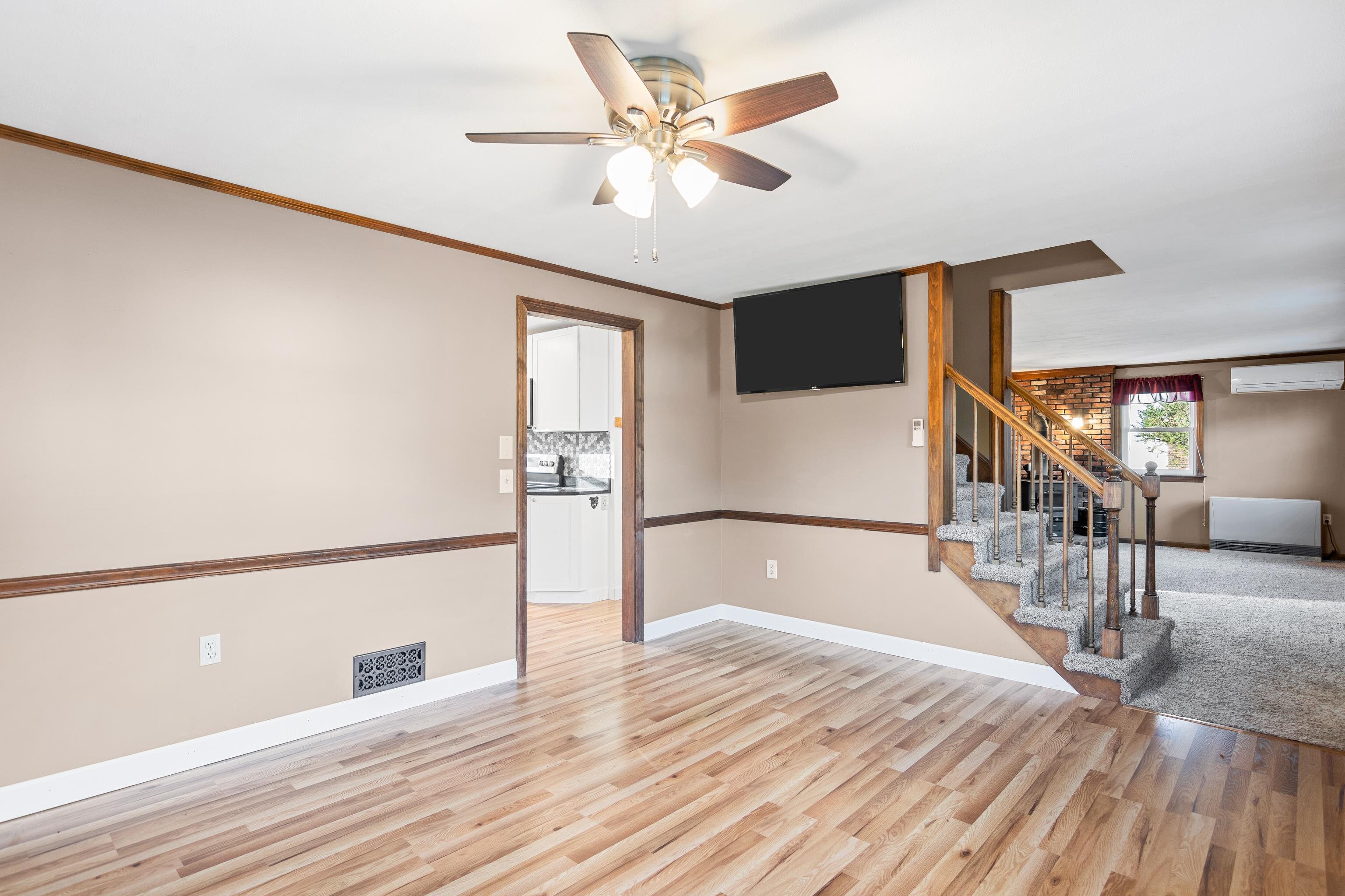 88 Scobie Pond Road Derry, NH 03038 - Photo 13 of 40