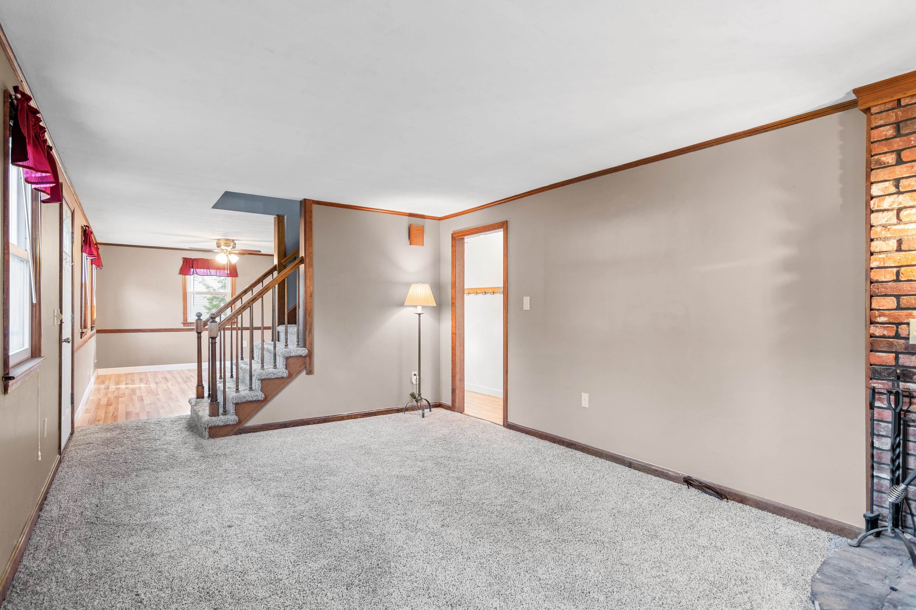 88 Scobie Pond Road Derry, NH 03038 - Photo 14 of 40