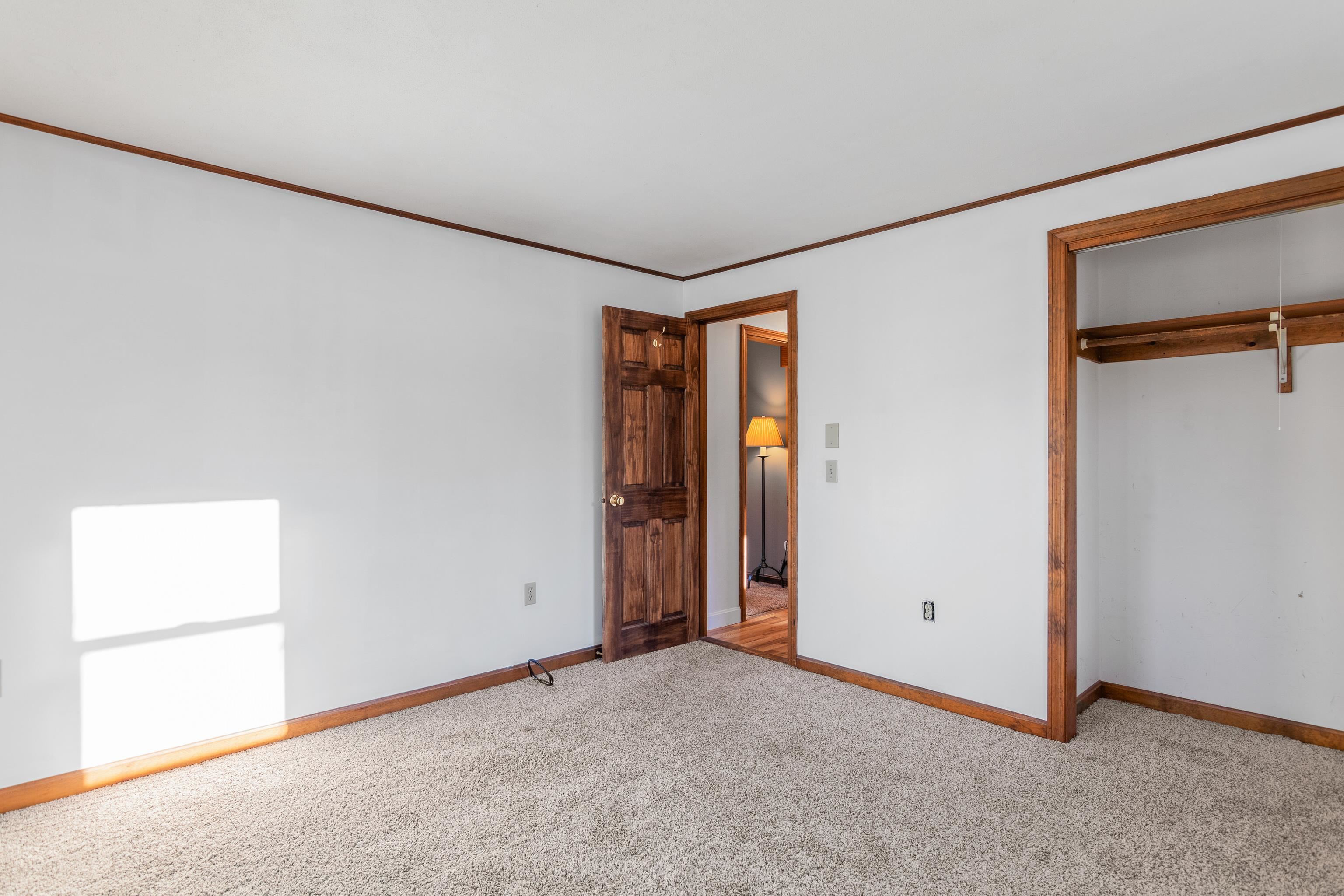88 Scobie Pond Road Derry, NH 03038 - Photo 18 of 40
