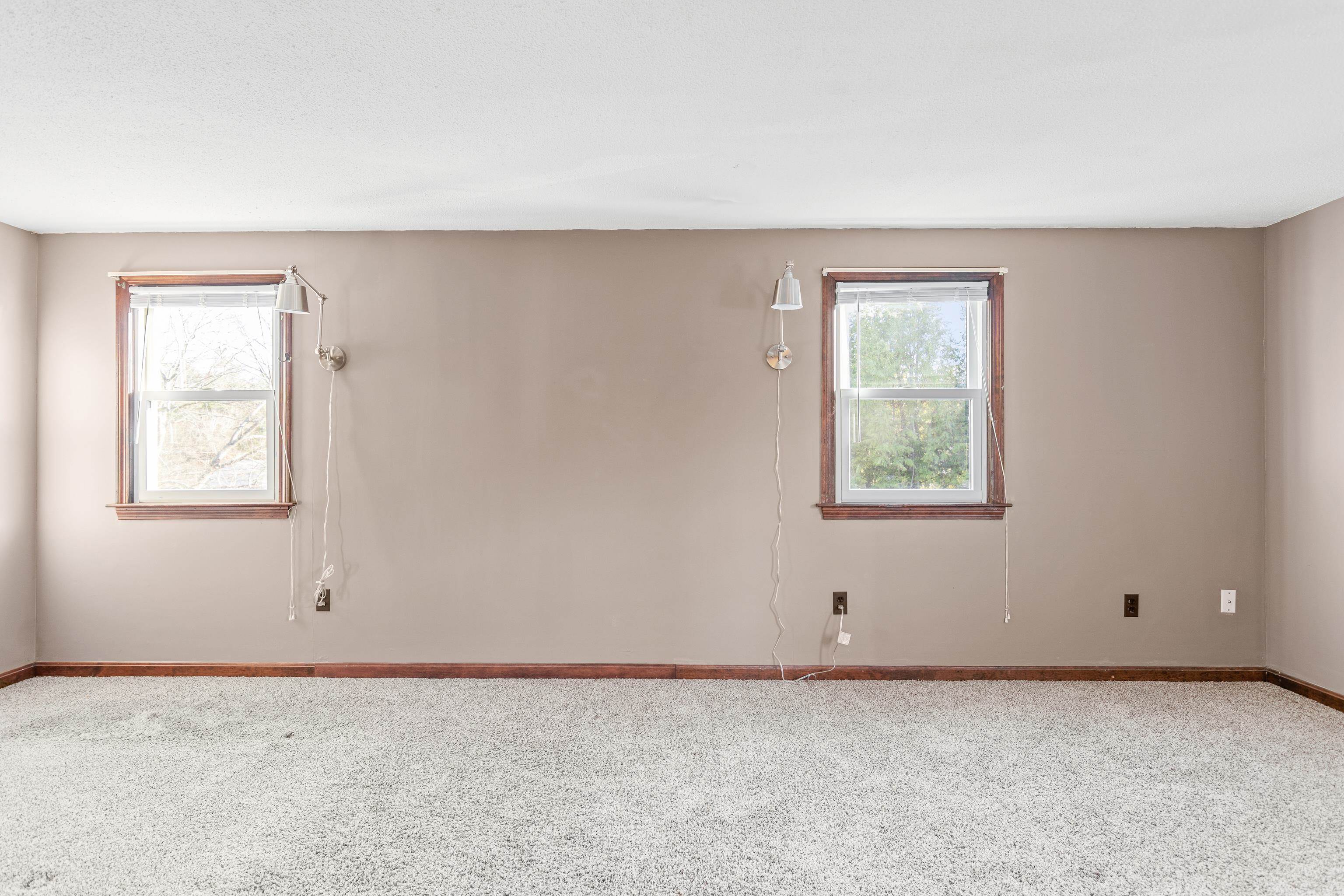 88 Scobie Pond Road Derry, NH 03038 - Photo 22 of 40