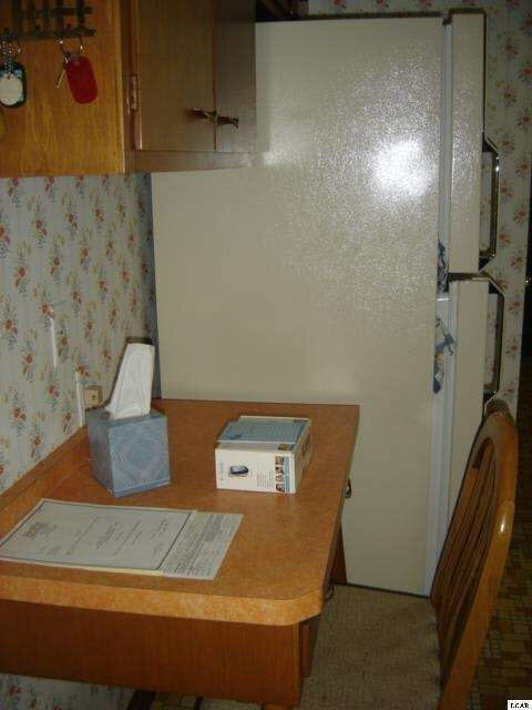 434 East Oregon Road Adrian, MI 49221 - Photo 5 of 25 20413376-4.JPG