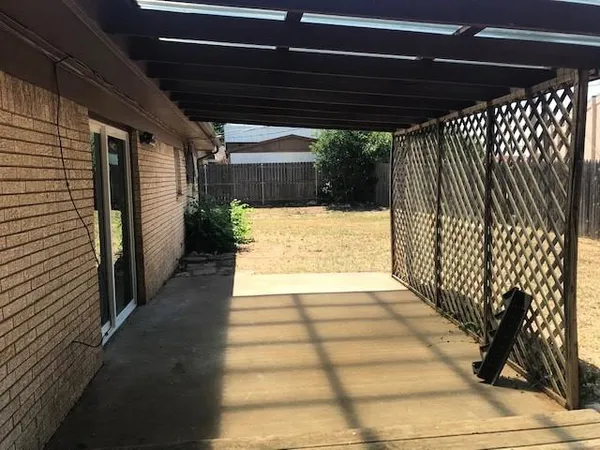 $2,395 | 2834 Robertson Drive, Abilene, TX 79606