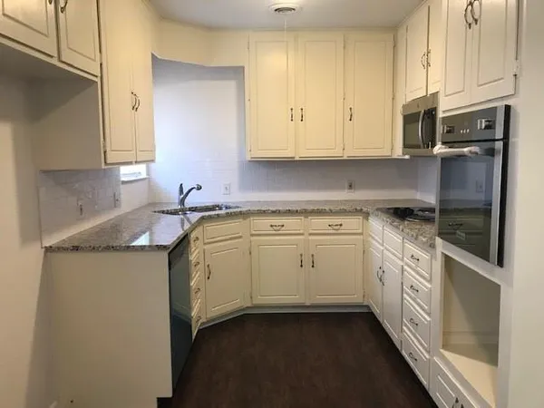 $2,395 | 2834 Robertson Drive, Abilene, TX 79606