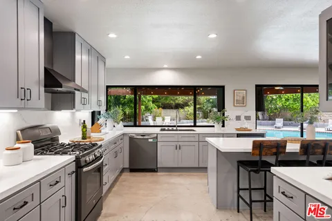 $1,399,999 | 2231 Willowpark Court, Thousand Oaks, CA 91362