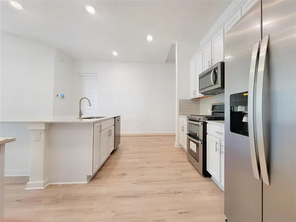 $2,360 | 2032 Bobtail Pass, Leander, TX 78641