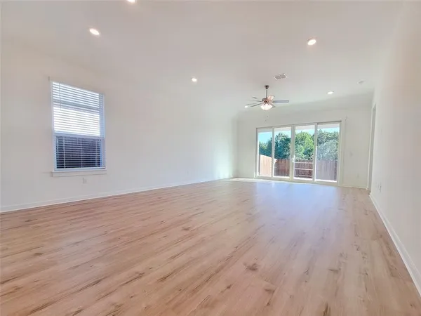 $2,360 | 2032 Bobtail Pass, Leander, TX 78641