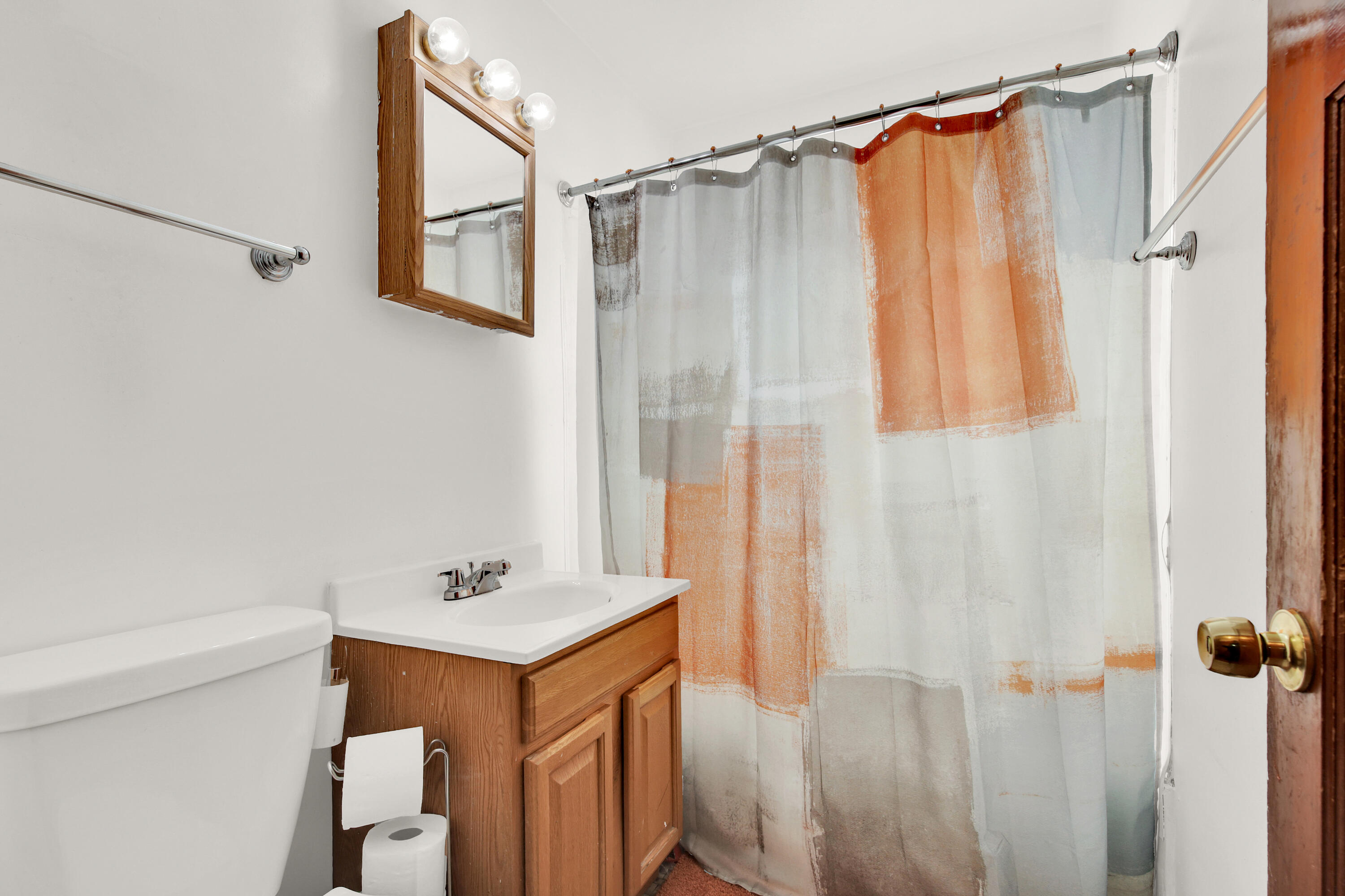 4946 North 26th Street Milwaukee, WI 53209 - Photo 9 of 17 Main floor