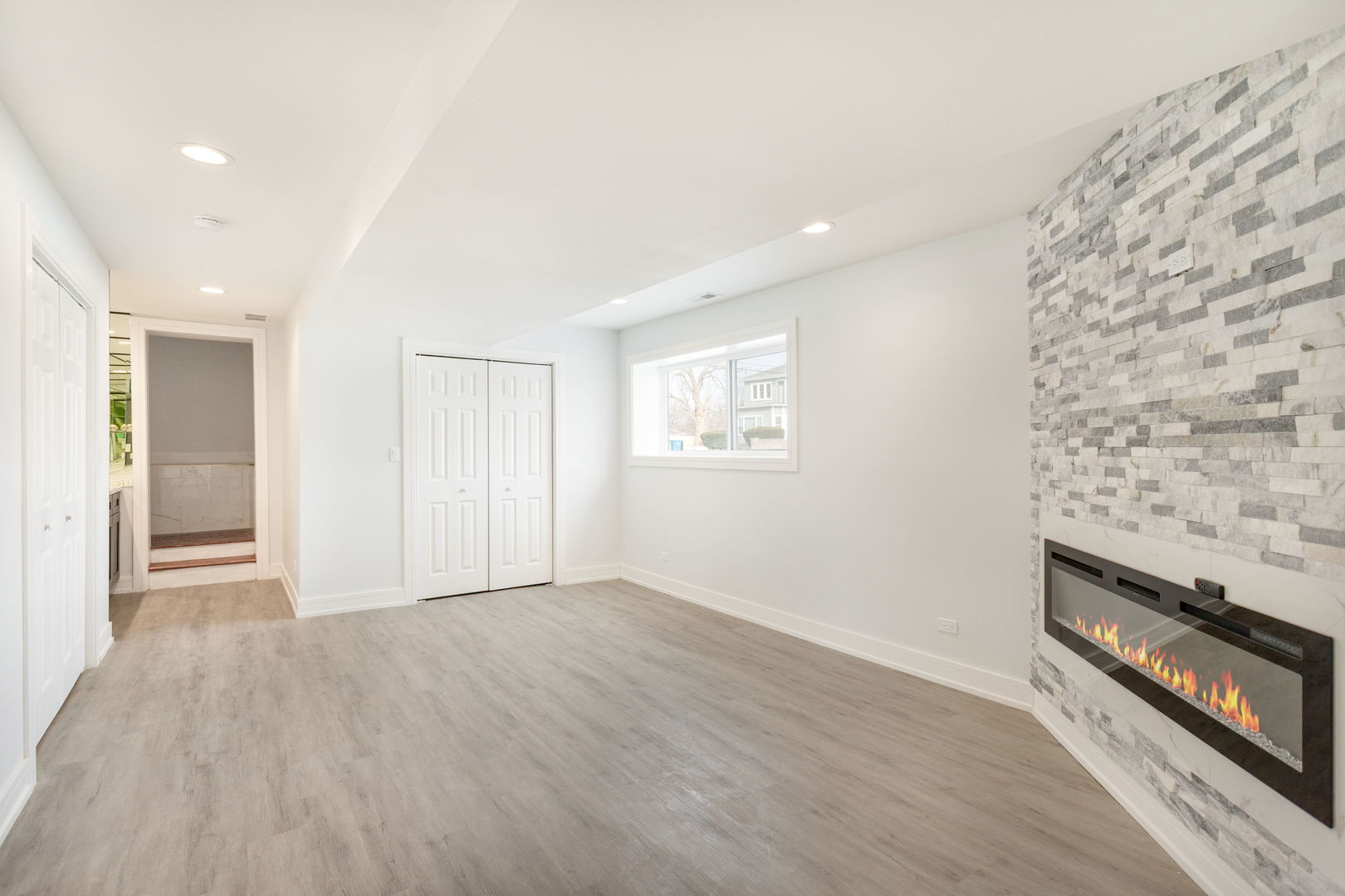 718 East 152nd Street Harvey, IL 60426 - Photo 15 of 33 wooden floor in an empty room with a window