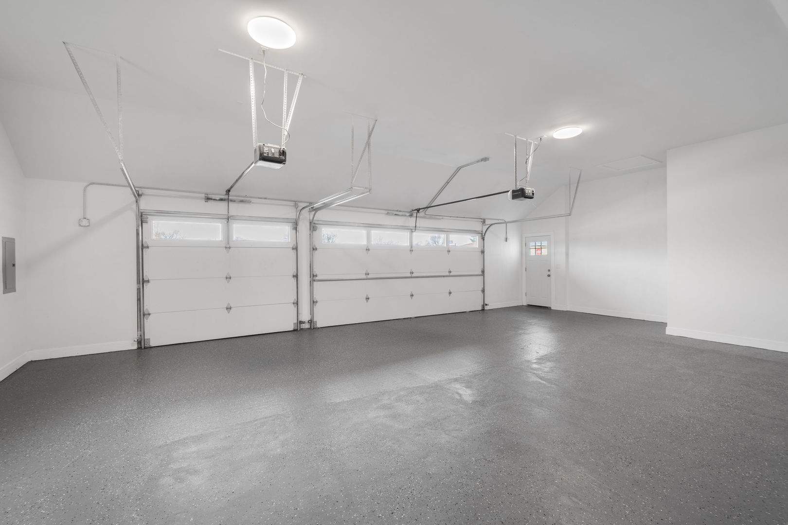 718 East 152nd Street Harvey, IL 60426 - Photo 29 of 33 a view of a garage