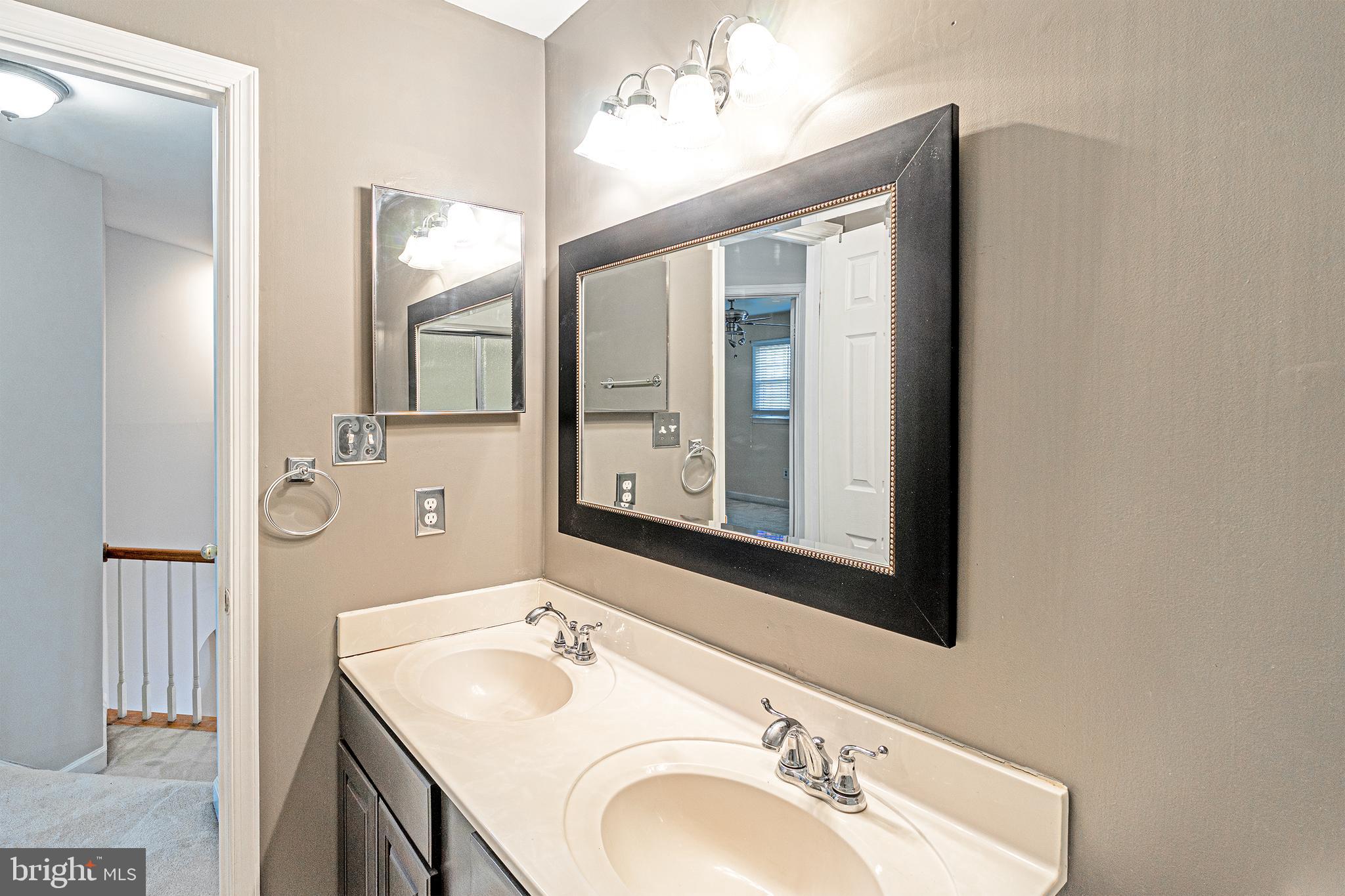 9503 Gatecross Place Burke, VA 22015 - Photo 32 of 39