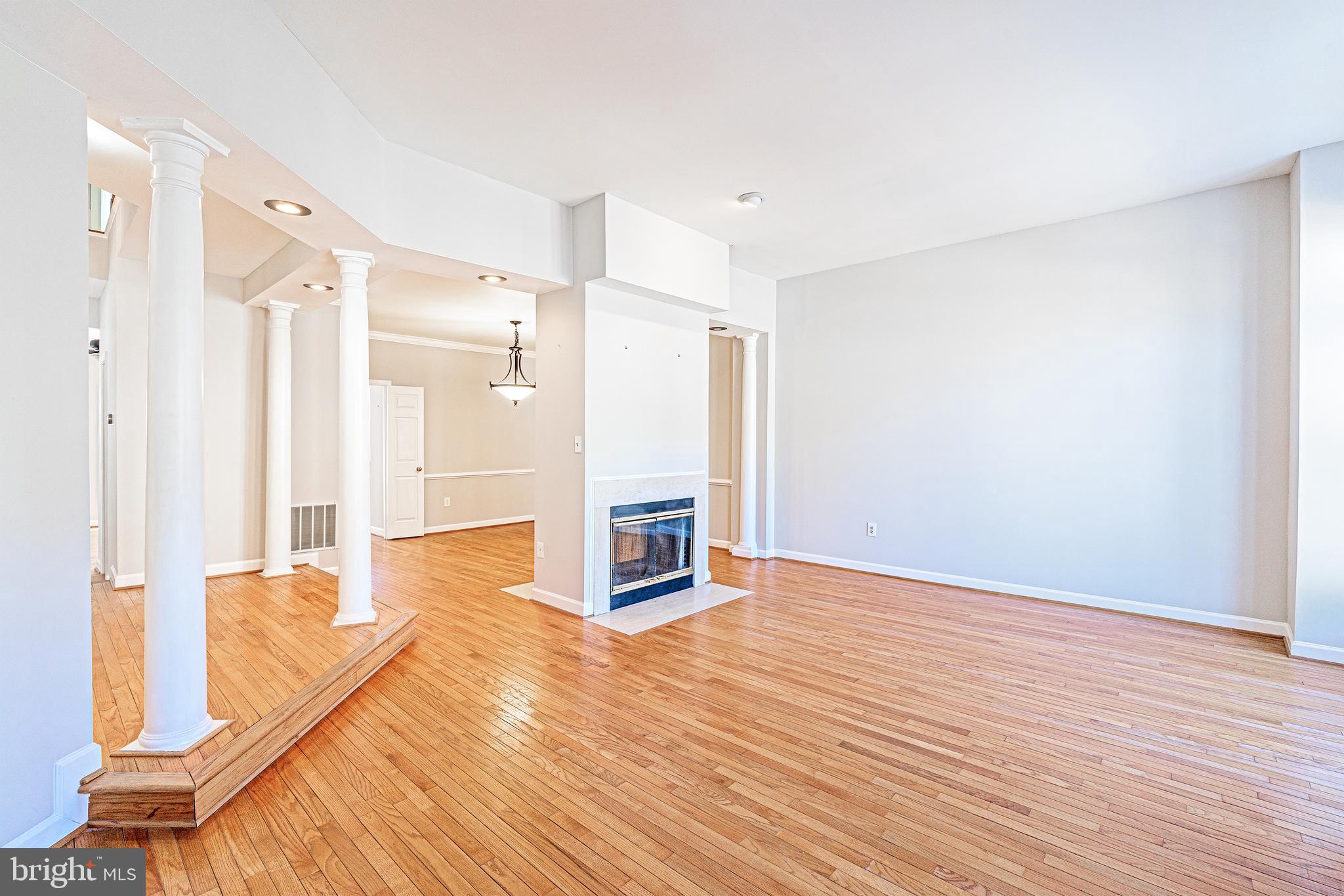 9503 Gatecross Place Burke, VA 22015 - Photo 5 of 39