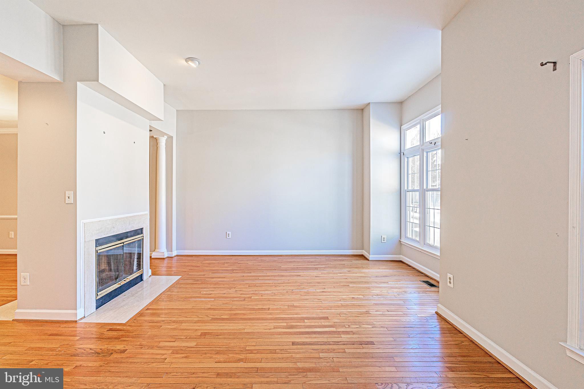 9503 Gatecross Place Burke, VA 22015 - Photo 6 of 39