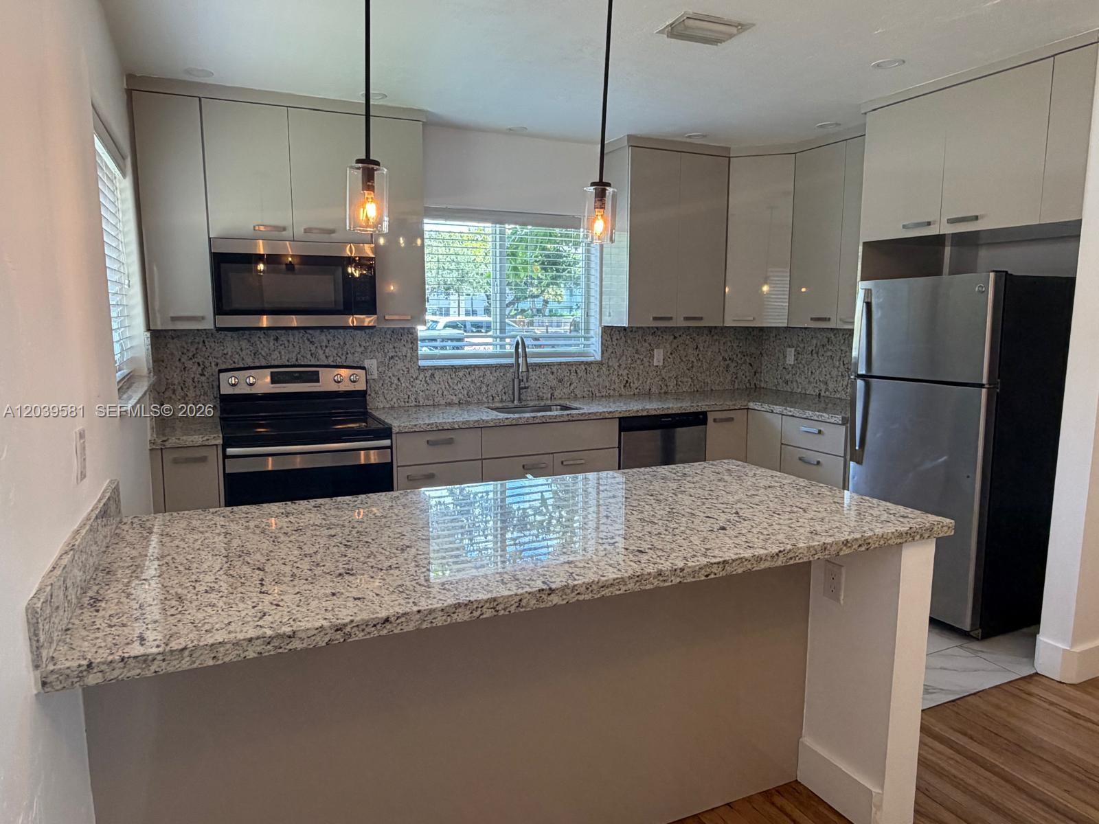 245 Southwest 24th Road Miami, FL 33129 - Photo 4 of 19