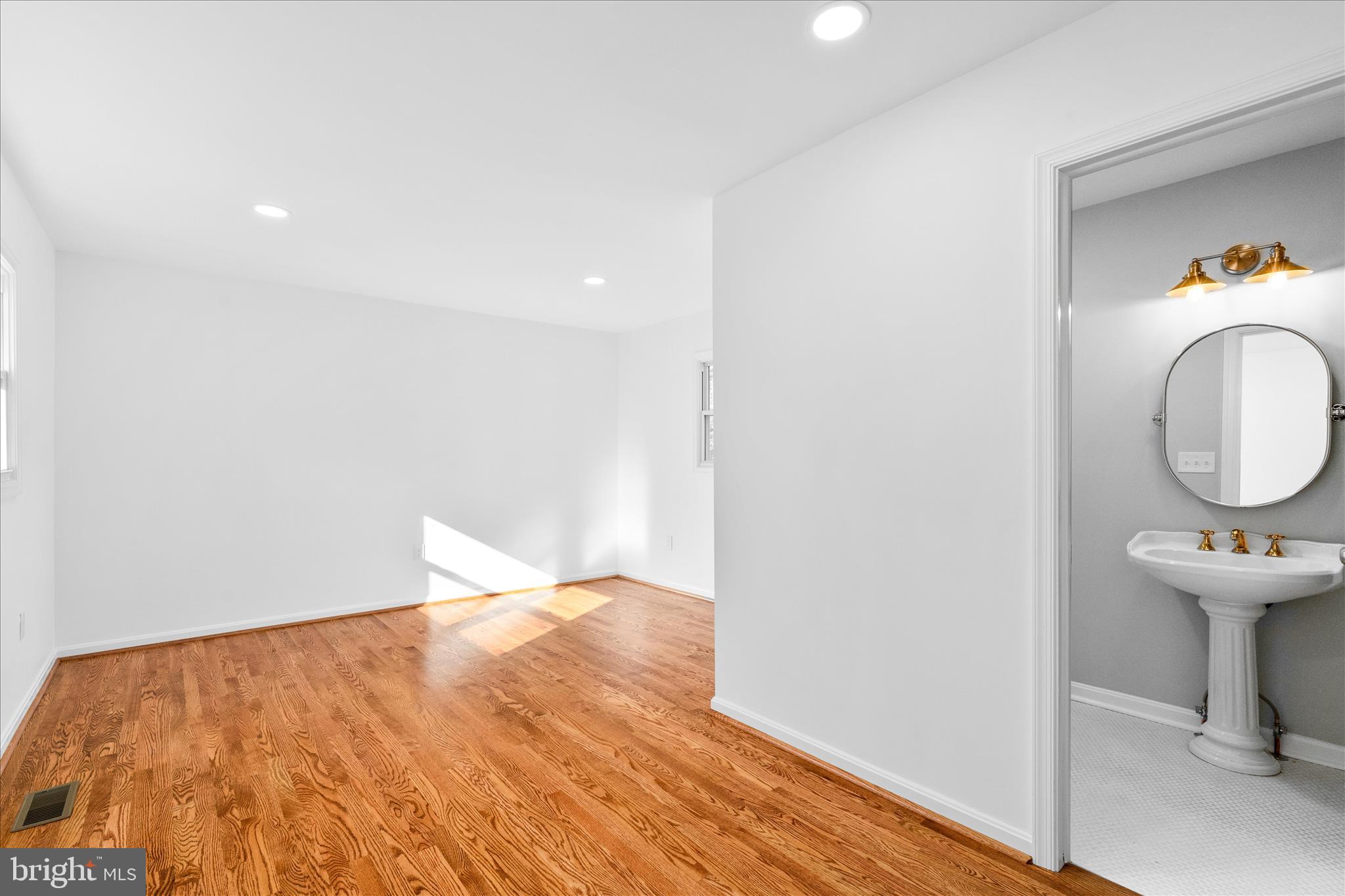 117 West 14th Street Frederick, MD 21701 - Photo 17 of 40 Primary Suite