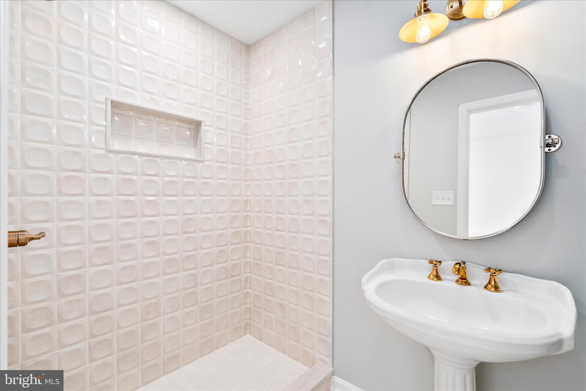 117 West 14th Street Frederick, MD 21701 - Photo 21 of 40 En-suite Full Bathroom w/ Walk-In Shower