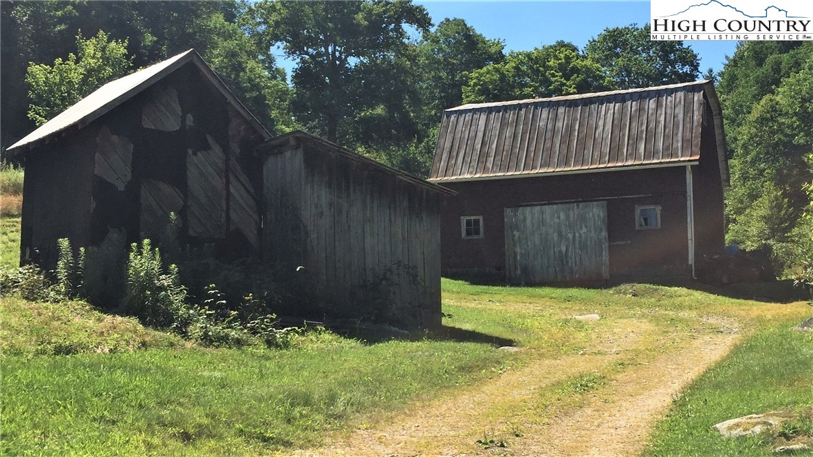 513 Farmers Store Road Lansing, NC 28643 - Photo 13 of 16