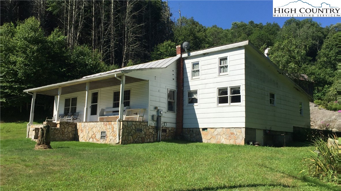 513 Farmers Store Road Lansing, NC 28643 - Photo 5 of 16