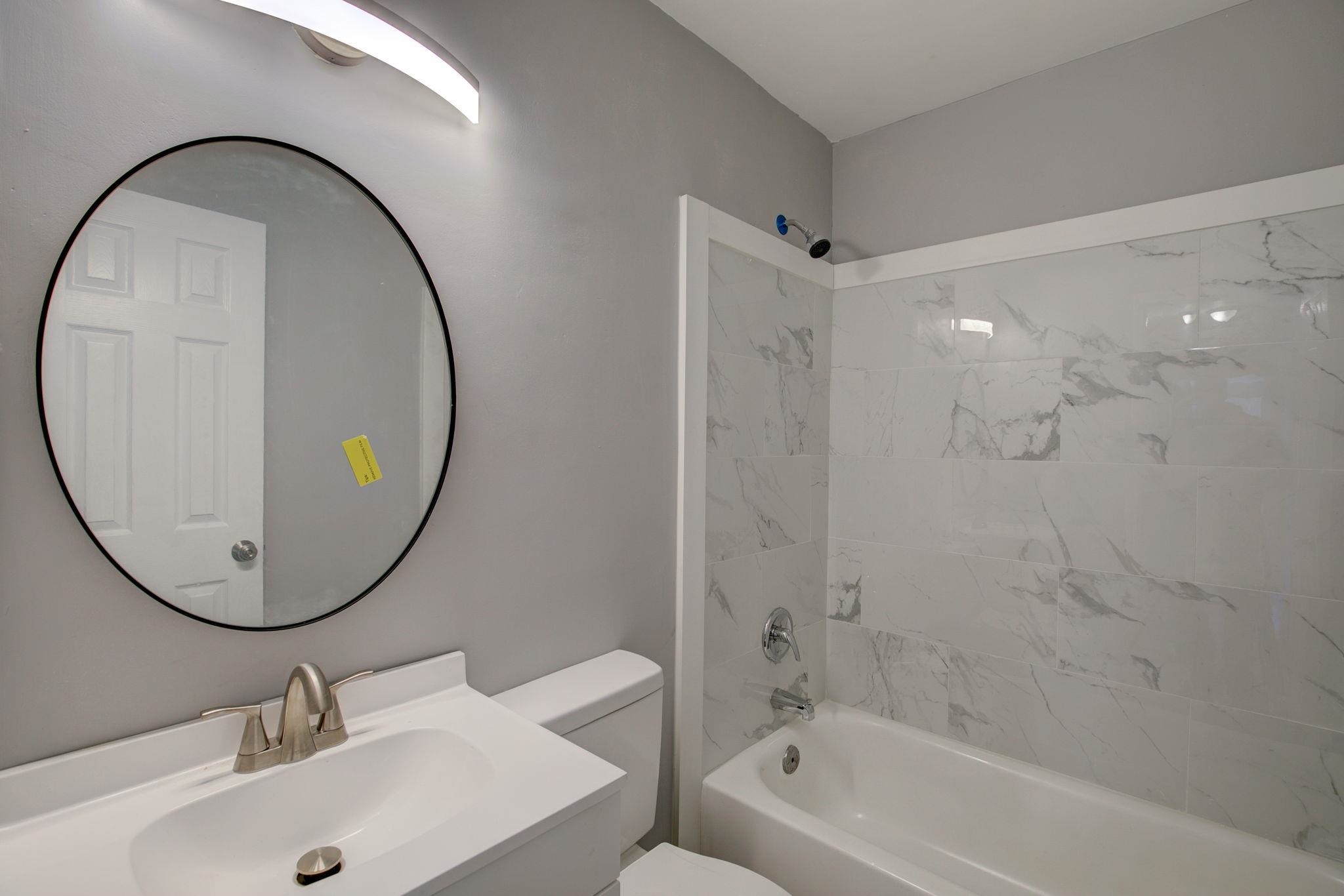 1408 Warren Drive Daphne, AL 36526 - Photo 13 of 22 Bathroom