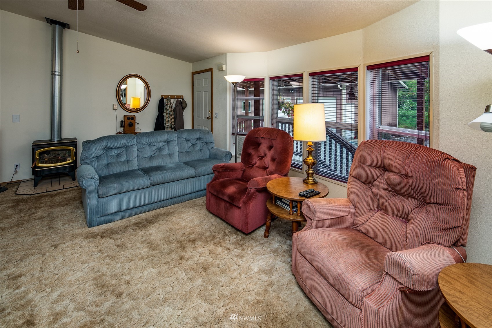 359 Kelly Road Bellingham, WA 98226 - Photo 3 of 30 Gallery Image 3