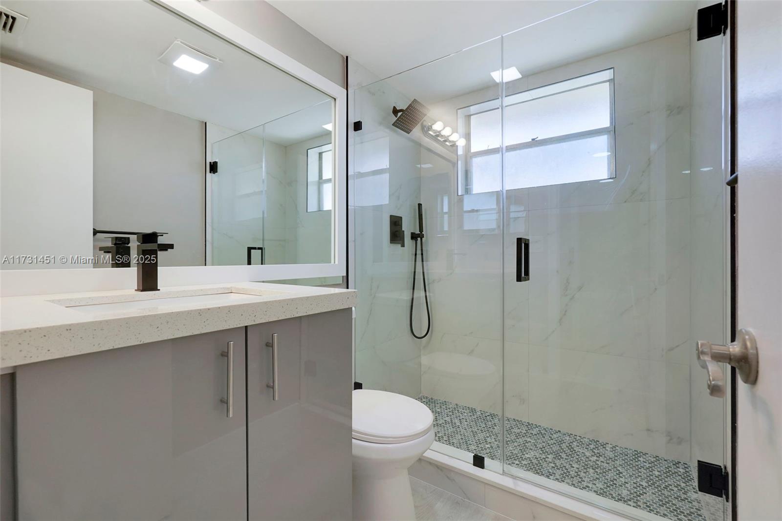 9849 Three Lakes Circle, Unit 1H Boca Raton, FL 33428 - Photo 12 of 25 Gallery Image 12
