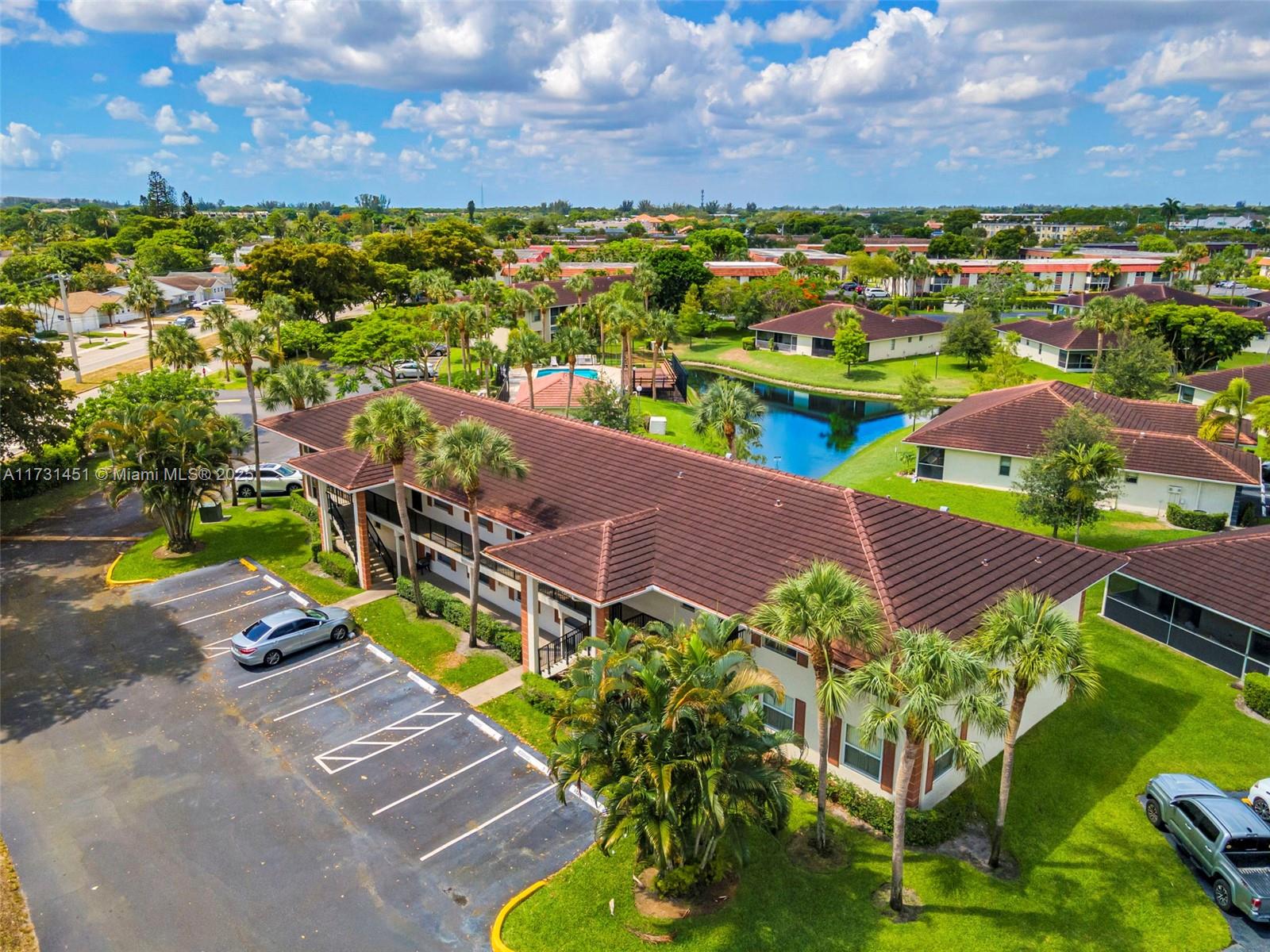9849 Three Lakes Circle, Unit 1H Boca Raton, FL 33428 - Photo 2 of 25 Gallery Image 2