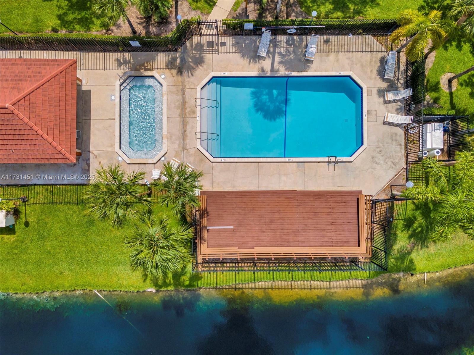 9849 Three Lakes Circle, Unit 1H Boca Raton, FL 33428 - Photo 4 of 25 Gallery Image 4